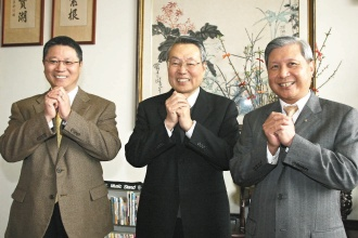 施工老总_鸿星尔克老总图片