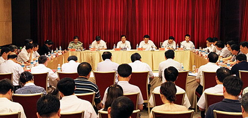 5月27日,国务院河南平顶山“5·25”特别重大火灾事故调查组全体会议在平顶山市召开。