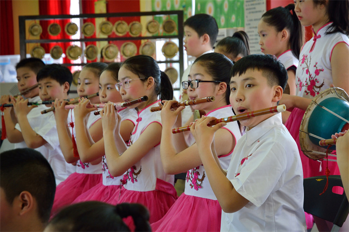 传承(组图5)2019.4.17连江县琯头镇 排练中的小笛子手们.jpg