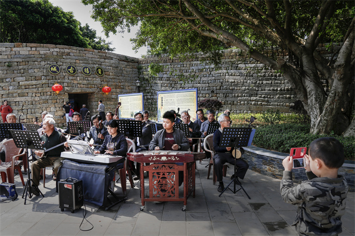 1《古城谱新韵》+莆田莆禧古城+音乐大家庭+王雪玉摄+13799678618.jpg 1《古城谱新韵》+莆田莆禧古城+音乐大家庭+王雪玉摄+13799678618.jpg