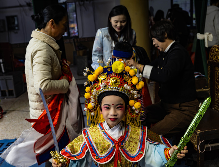 1.亮相.jpg 1.亮相.jpg