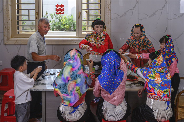 惠安-郑慧芬-13959875886-生活纪实类-《喜结良缘》组照04.jpg 惠安-郑慧芬-13959875886-生活纪实类-《喜结良缘》组照04.jpg