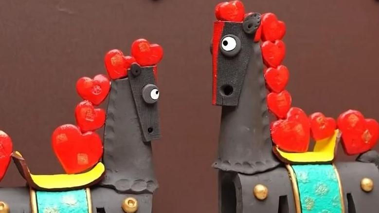 【热气腾腾中国年·马年说马】马年文创跨界破圈 催生火热消费新图景