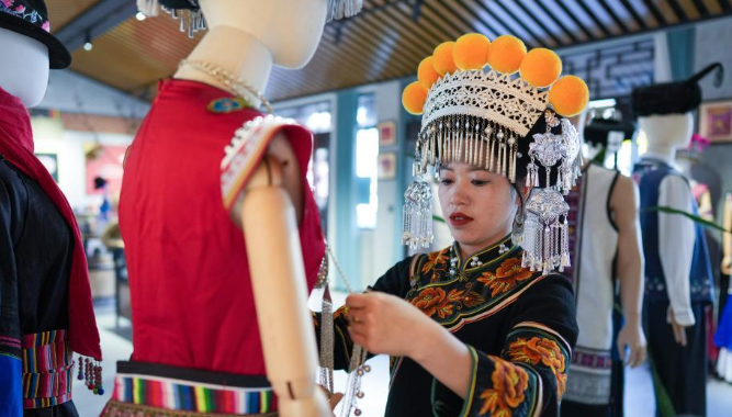 ȫ���˴���������𣺡��塱������· ���ġ�ϵ��ְ��