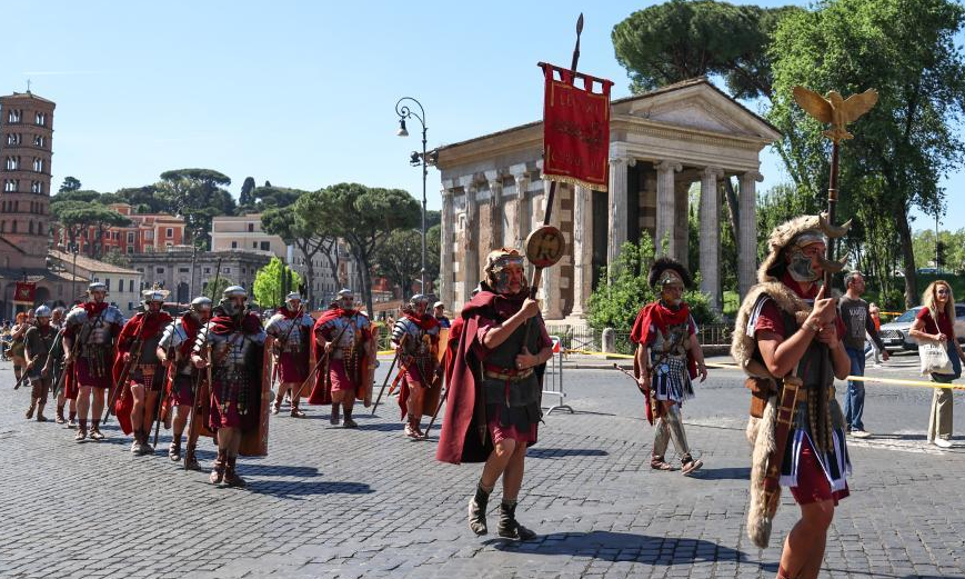 ��������ʢװ���л��ף����2779��