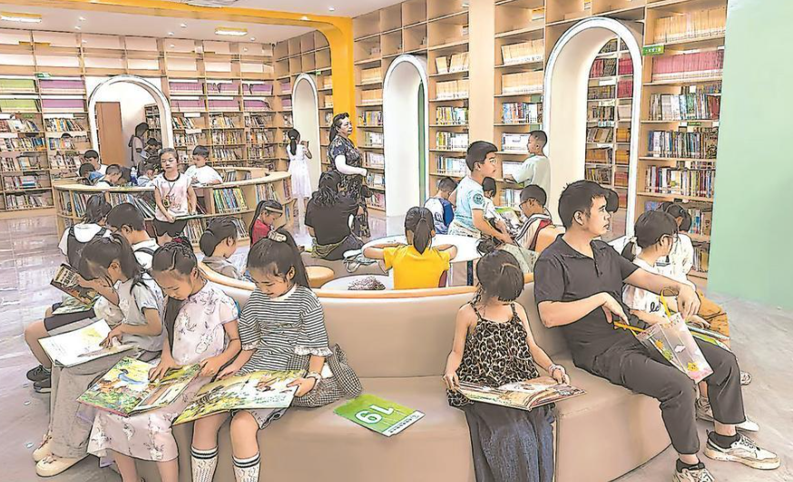 光泽打开校门，让阅读从校园向社会延伸