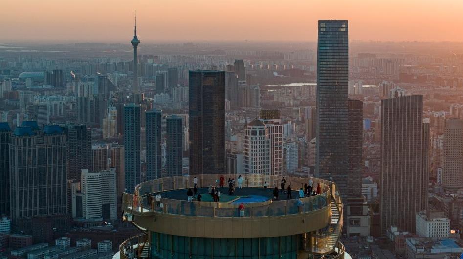 登津湾云顶 瞰城市风光